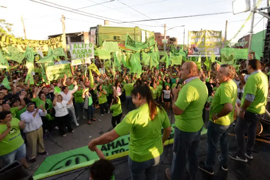 Manzur también se sumó a la marea verde de “Alito” Assan 