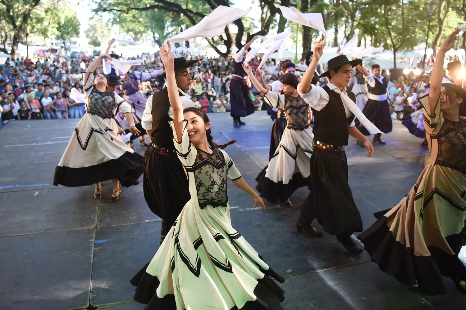 Con “La 7 de Abril”, música y baile, se festejó el Día Nacional de la Zamba