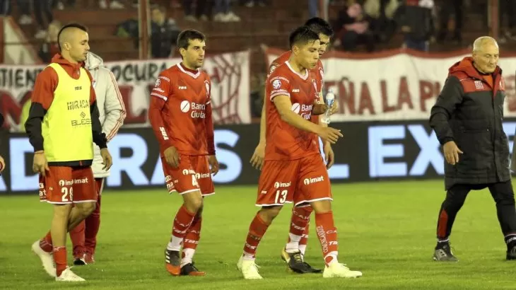 Huracán perderá seis puntos por incumplir con el reglamento de la Superliga.