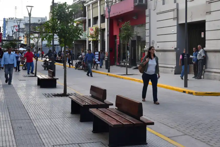 SEMIPEATONAL. Hoy se inauguró la obra de Mendoza al 800.