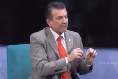 He sido, soy, y seré hasta que me muera un hombre de la UCR, dijo Luis González entre lágrimas