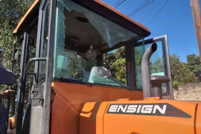 Atacaron a pedradas a empleados de la Municipalidad