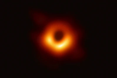 La foto de un agujero negro fue difundida por primera vez en la historia del universo