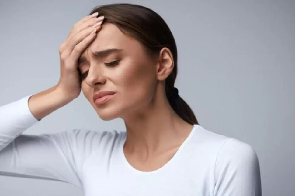 MIGRAÑAS. El dolor de cabeza puede afectar seriamente a una persona. 