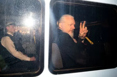Assange prepara su pelea contra la extradición