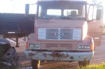 Un empresario tucumano murió tras impactar su camioneta contra un camión en Chaco