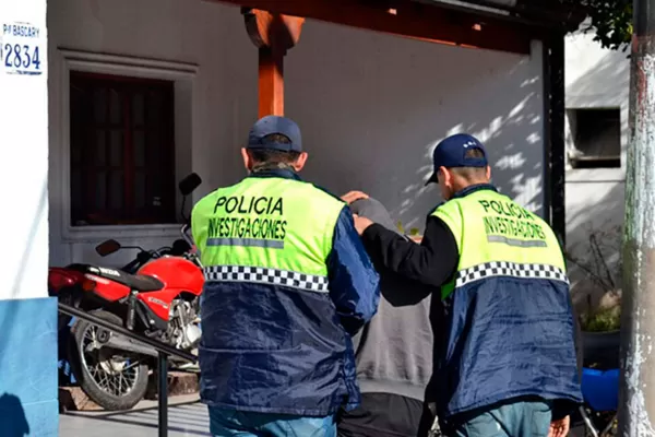 Intentó robar en una casa de avenida Mate de Luna pero la dueña y el vigía lo descubrieron