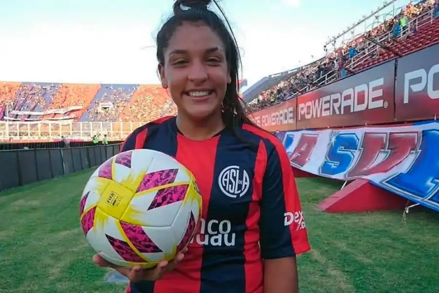 LA TUCUMANA ROCÍO CORREA