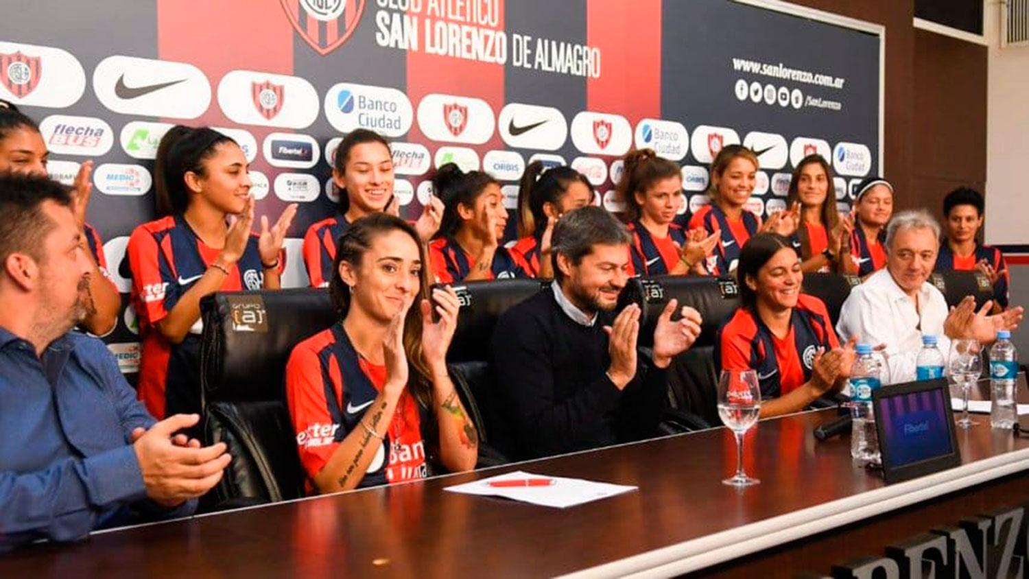San Lorenzo, histórico: es el primer club argentino en oficializar contratos del fútbol femenino