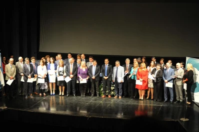Reciben diplomas los primeros egresados de la Escuela Judicial