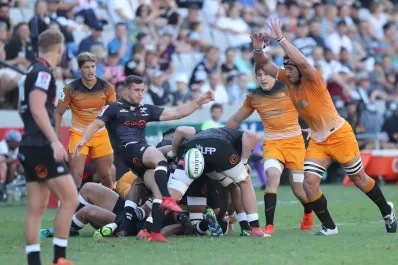 Con una gran actuación de los tucumanos, Los Jaguares pasaron por encima a Sharks