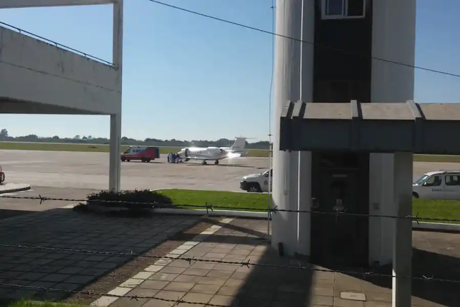 Imágenes: así trasladaban a Sergio Denis al aeropuerto