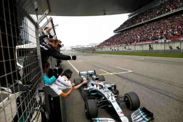 Hamilton logró una victoria histórica en la Fórmula 1