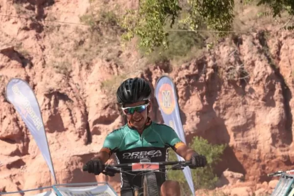 Macías resultó imparable en el campeonato de Cross Country