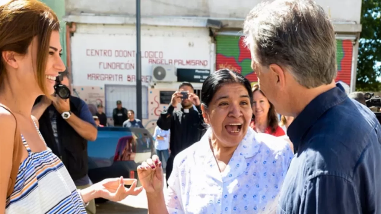 Margarita Barrientos, junto a Macri y a la primera dama, Juliana Awada.