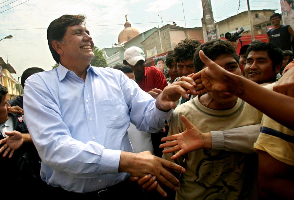 CAMPAÑA. En 2006, los peruanos lo votaron para un nuevo mandato.   