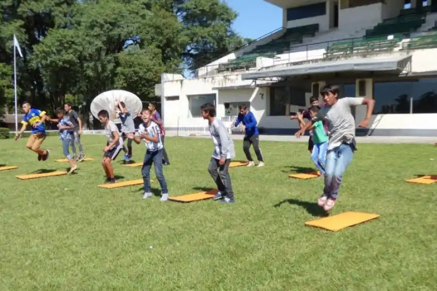 NO DEBUTÓ. Francisco Brito tiene 12 años y ya muestra excelente condiciones como aspirante a jinete. foto de patricio videla
