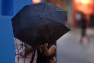 ¡Salí con paraguas! La lluvia se quedará todo el domingo
