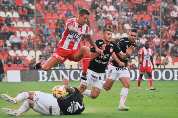 Unión liquidó a San Martín, que quedó eliminado de la Copa de la Superliga