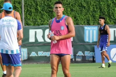 Ricardo Centurión no se entrenará más en Racing y lo venderán en junio