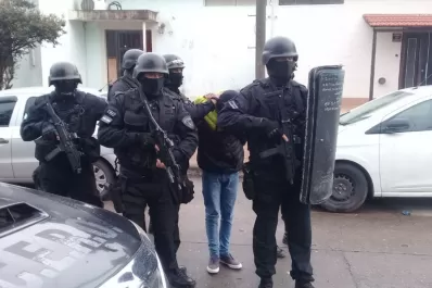 Detuvieron a uno de los sospechosos del crimen del vigía en el barrio Padilla