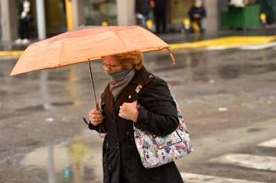 Las lluvias y la baja temperatura seguirán toda la semana