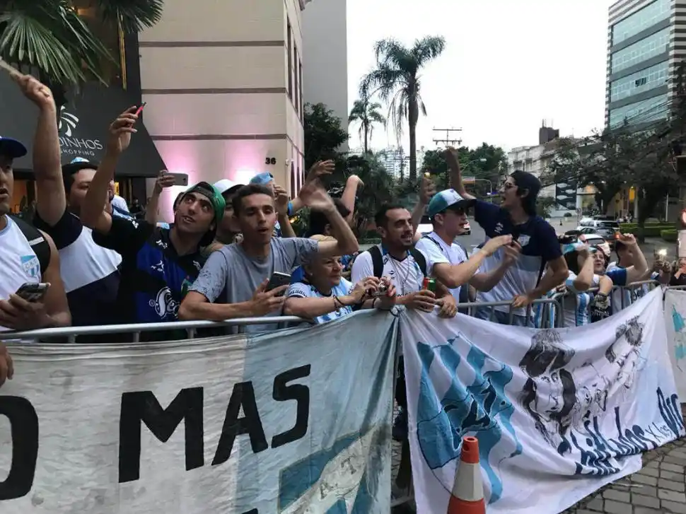 El color de Atlético minutos antes del choque ante Palmeiras, en San Pablo. LA GACETA/FOTO DE LEO NOLI