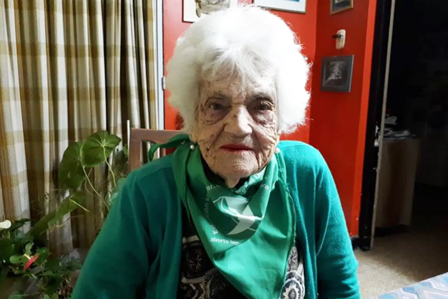 Tiene 105 años y fue convocada como autoridad de mesa