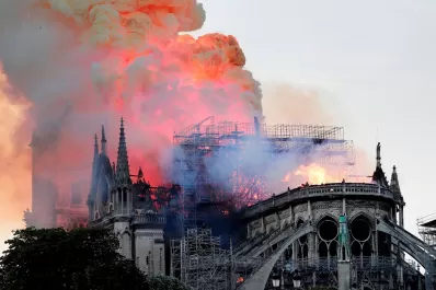 Encontraron siete colillas de cigarrillos en los andamios de Notre Dame