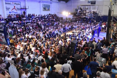 Inauguran el congreso de docentes que sesionará en 15 sedes simultáneas