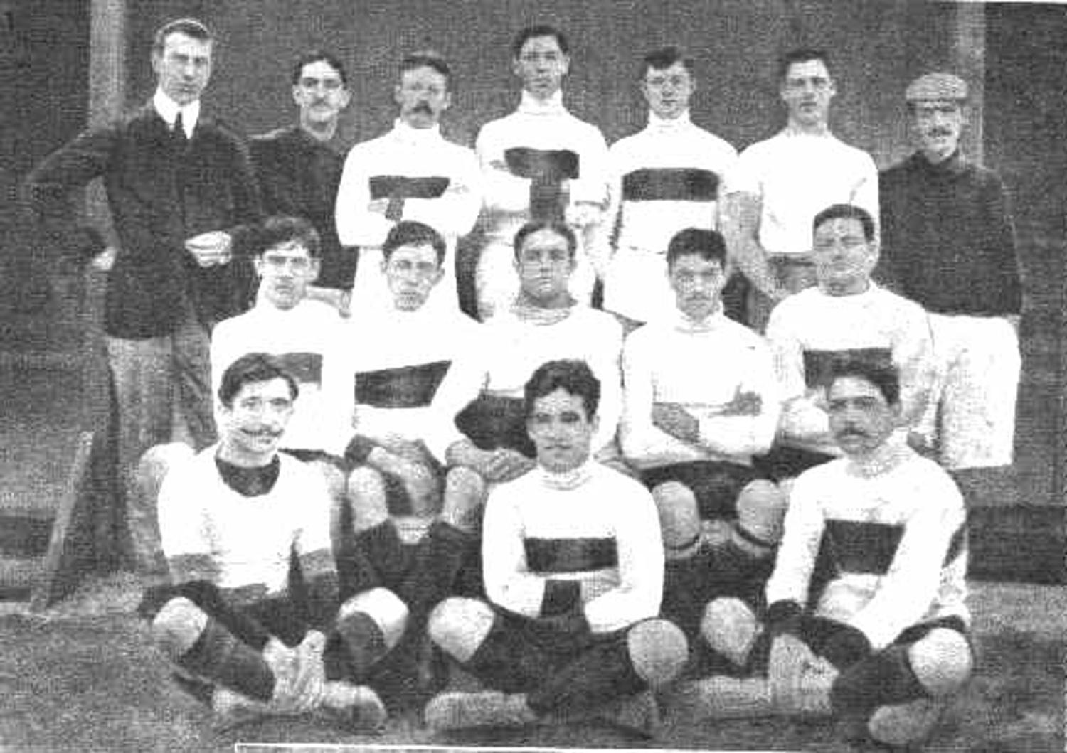 El primer team criollo de rugby se llamó Facultad de Ingenieria y debutó en 1904.