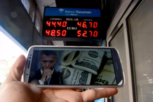 La incertidumbre sacudió otra vez al dólar