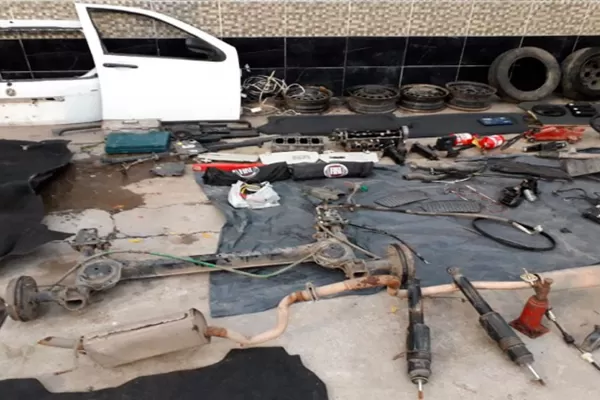 Allanaron un desarmadero y quieren terminar con la venta de autopartes