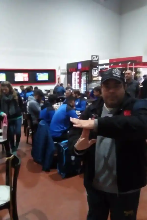 FANÁTICO.El cordobés Monayar, que simpatiza con la “T”, viajó con el plantel. LA GACETA/FOTO DE MARIANA APUD