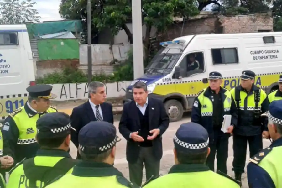 El ministro de Seguridad, Claudio Adolfo Maley, junto al secretario de Seguridad, Luis Ibáñez, supervisaron los operativos.