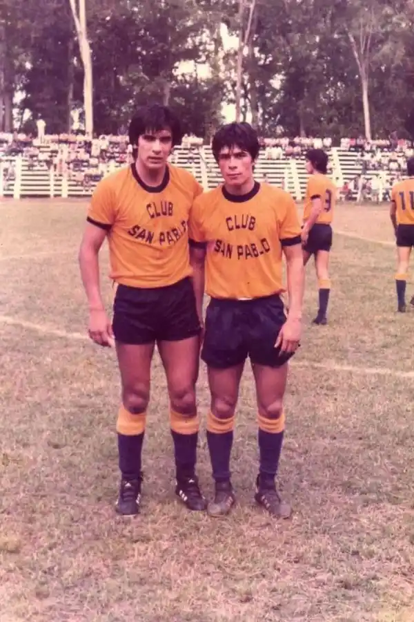 SOCIEDAD. En San Pablo, compartió equipo con José Ernesto “Mono” Campos.