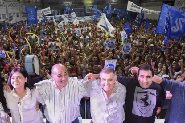 Manzur y Jaldo le enviaron un mensaje a Alperovich: somos la única fórmula peronista