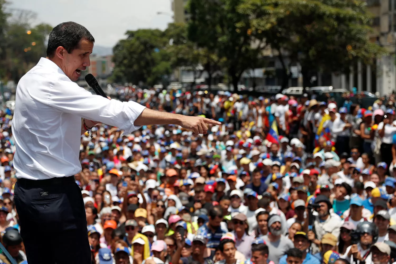 LUCHA. Guaidó aseguró que seguirá luchando por el pueblo venezolano. REUTERS