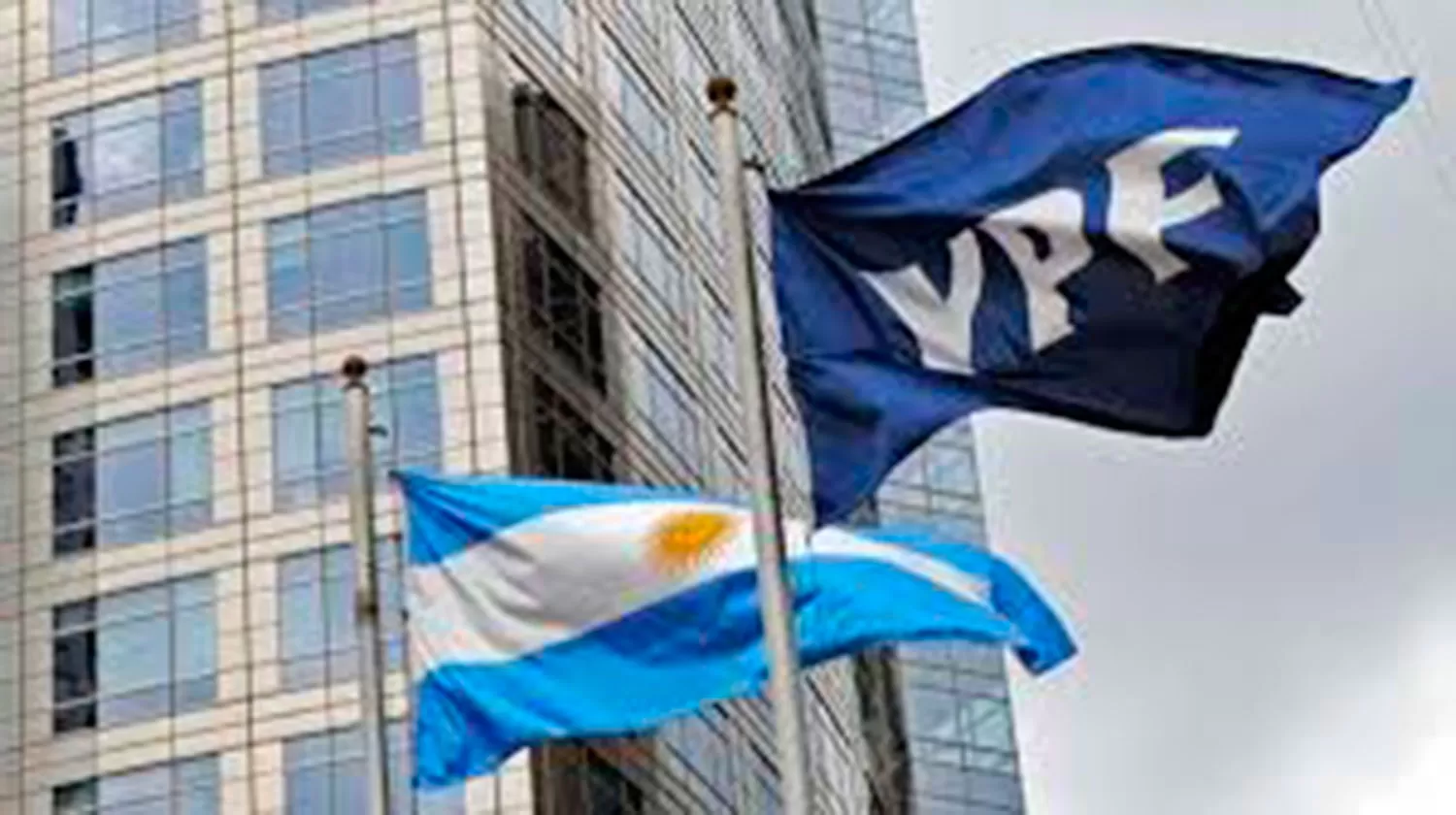 En el juicio por YPF, una jueza de Estados Unidos falló a favor del pedido de la Argentina