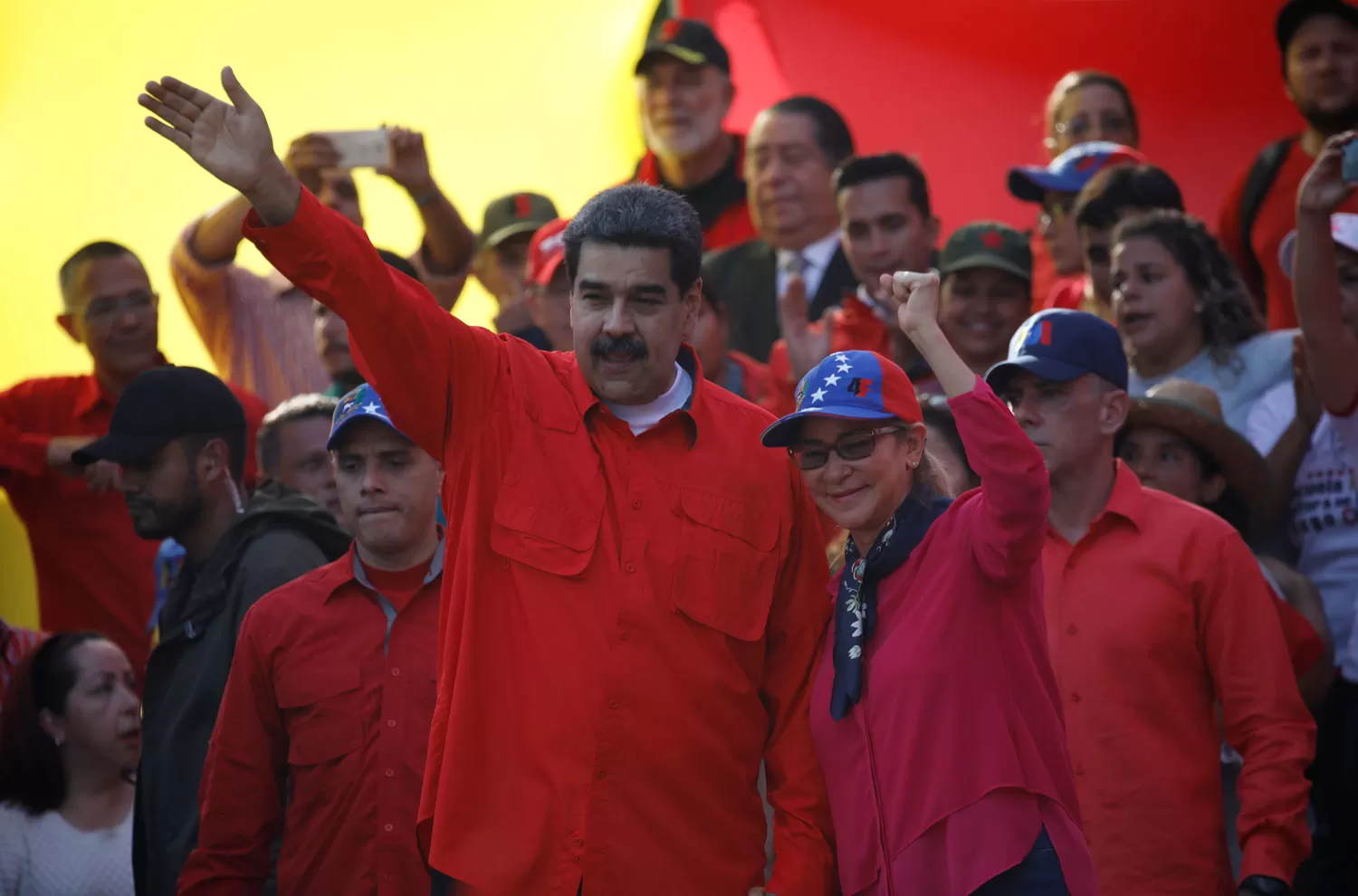 PROMESA. Maduro aseguró que encontrará a quienes intentaron derrocarlo. FOTOS DE REUTERS.