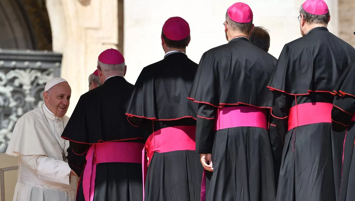 Denuncian a obispos argentinos por encubrir abusos y le piden al Papa que interceda