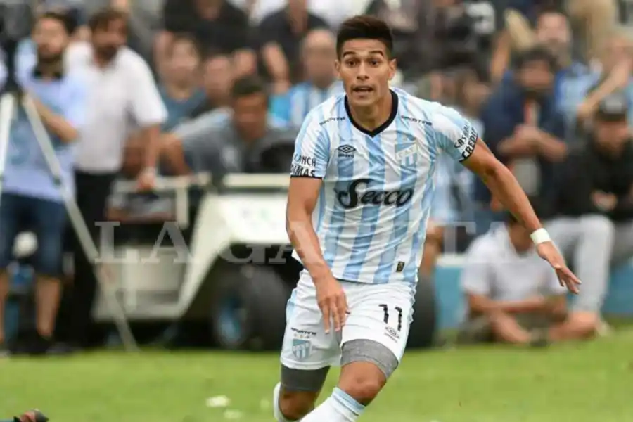 Favio Álvarez se va de Atlético: tendría futuro junto a Ibrahimovic  