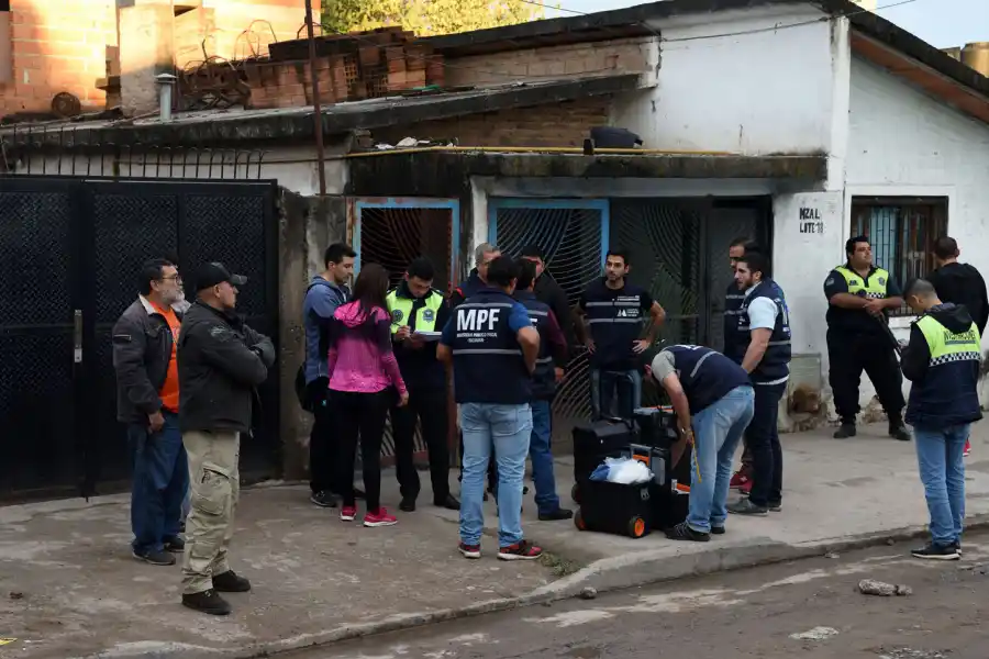 TRAGEDIA. Se le escapó un tiro y mató a su hermano.