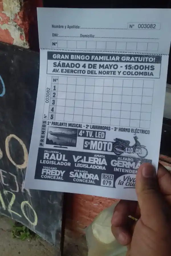 Sigue el clientelismo político: el alfarismo organiza un bingo con una moto de premio