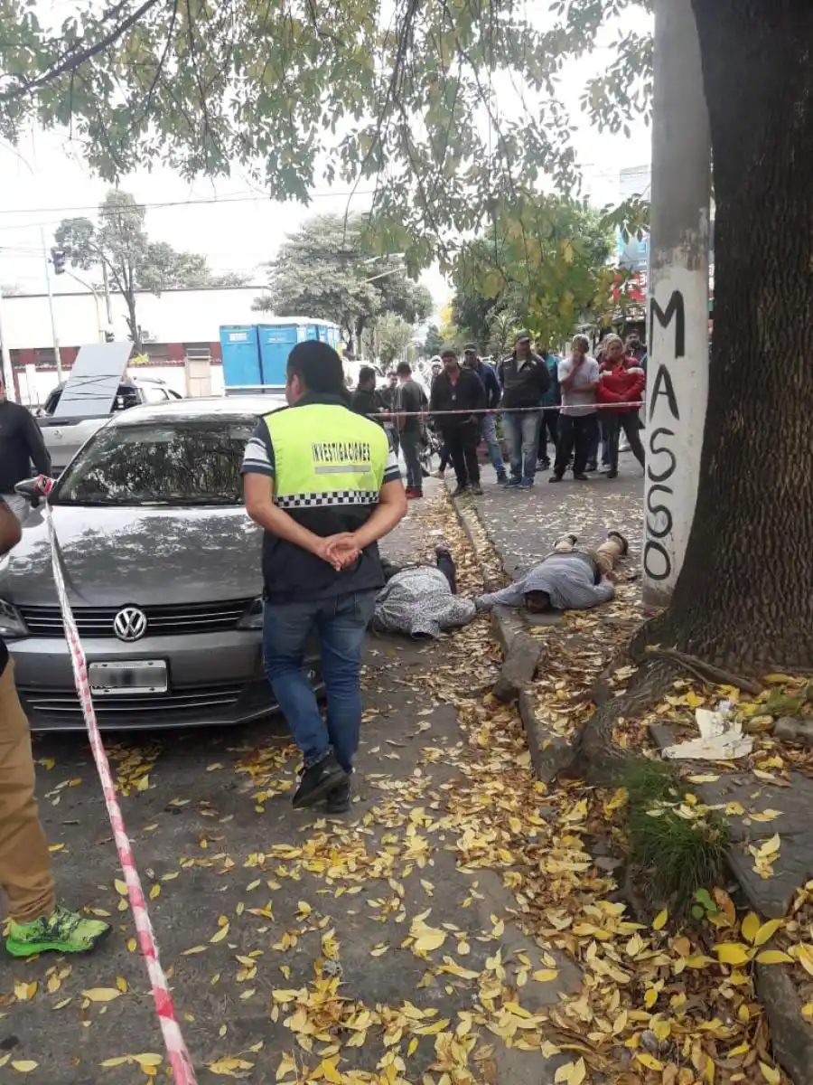 Alerta por ladrones que usan inhibidores de alarma para robar en zonas de bancos y comercios