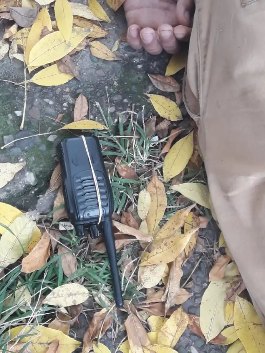 Alerta por ladrones que usan inhibidores de alarma para robar en zonas de bancos y comercios