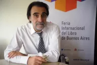 Feminismo y acento catalán para conjurar la crisis