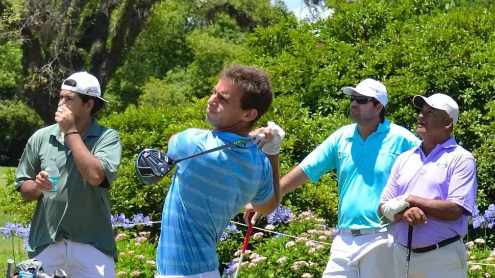 POR EL TÍTULO. Augusto Bruchmann (arriba) y Santiago Allende definen hoy. prensa jockey club 
