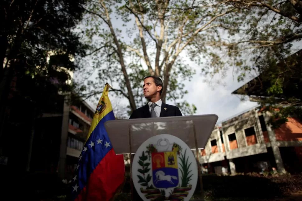 EN PDVSA. Guaidó participa de una reunión con trabajadores de la petrolera estatal de Venezuela, en Caracas reuters