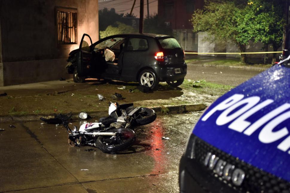 DESTRUIDA. La moto Honda 250 había sido robada a las 18.40 de la vereda de Mendoza al 2.900. credito